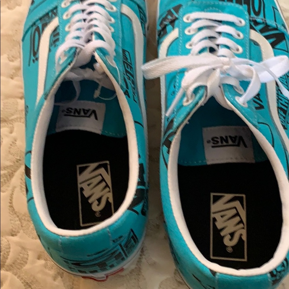 Vans - Picture 2 of 5